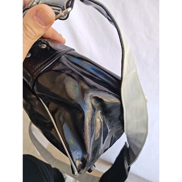 Vintage Nike Patent Leather‎ Look Black Silver Messenger Gym Soccer Shoulder Bag - Picture 16 of 16